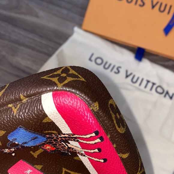 Louis Vuitton mini Pochette limited edition Giraffe 🦒 - Picture 8 of 14